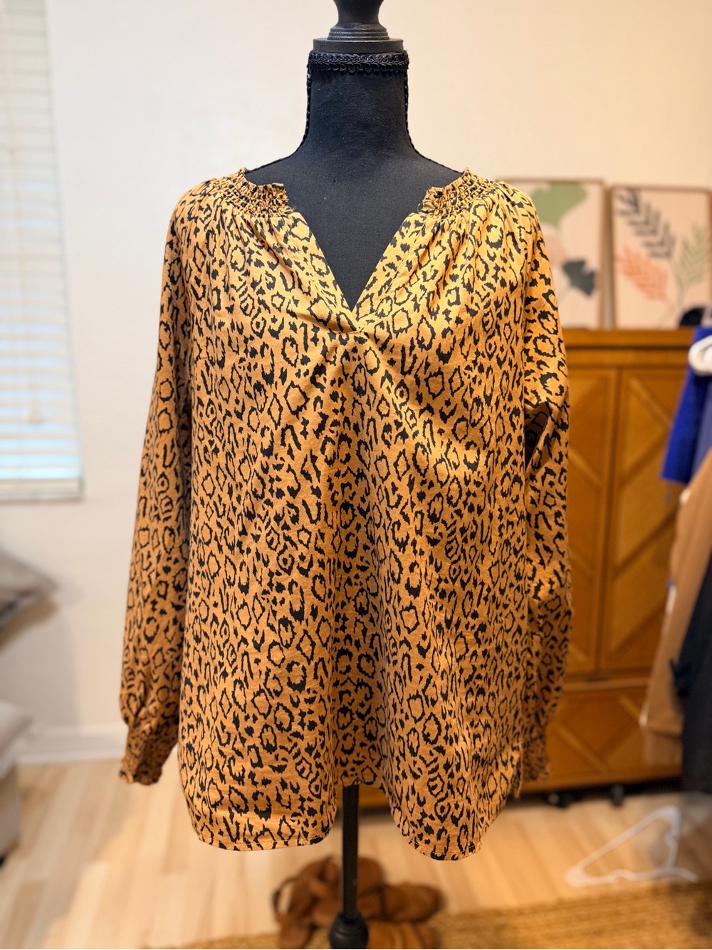 Maurices Leopard Print Cotton Blouse Size M Smocked Balloon Sleeve Peasant Top